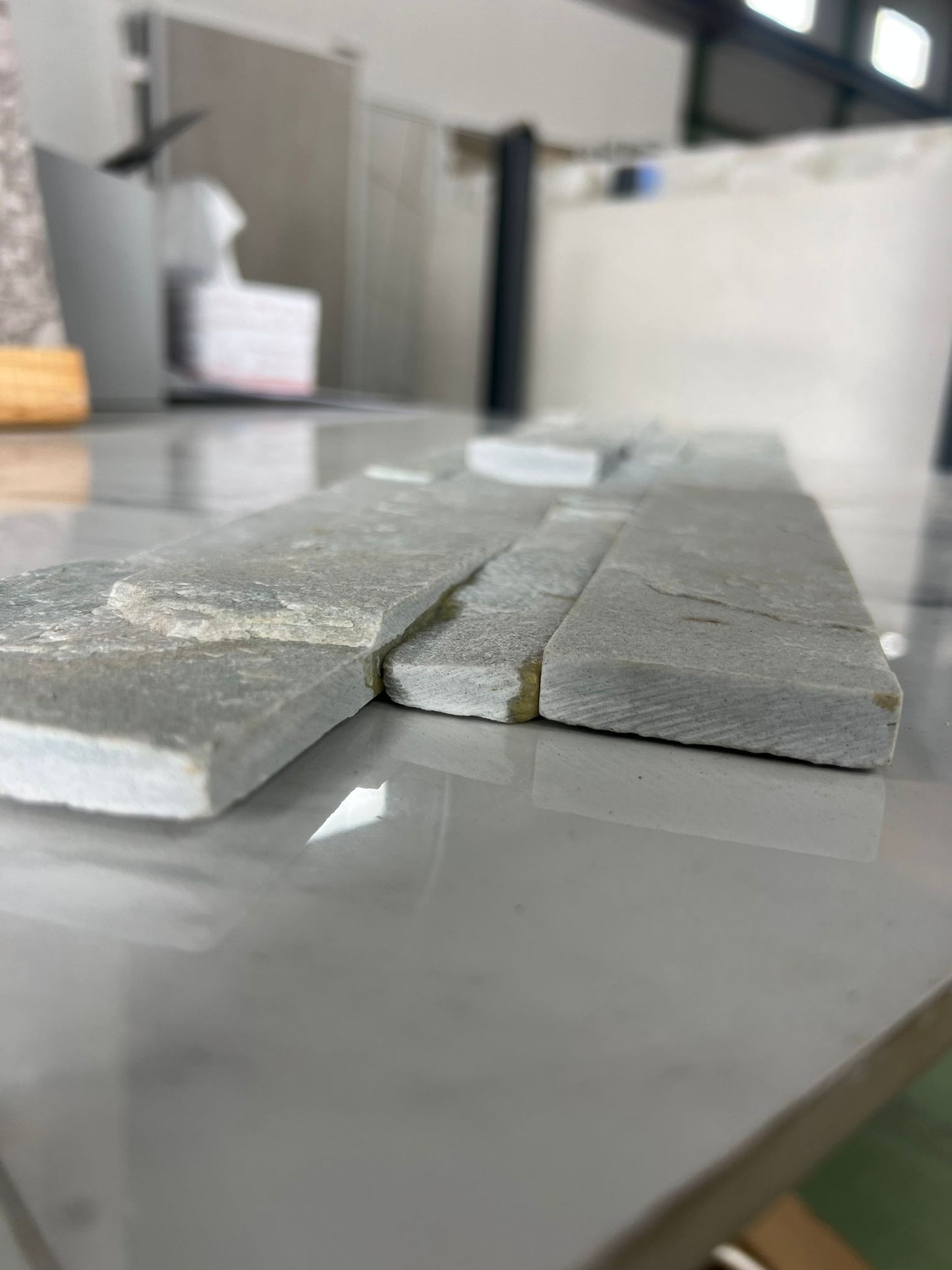 Panel de Piedra Premontada Polvo de perla - Desde 25,03 €/m2 + IVA