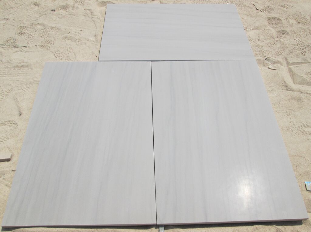 Kandla Grey Polished Porcelain – €28.80/m²