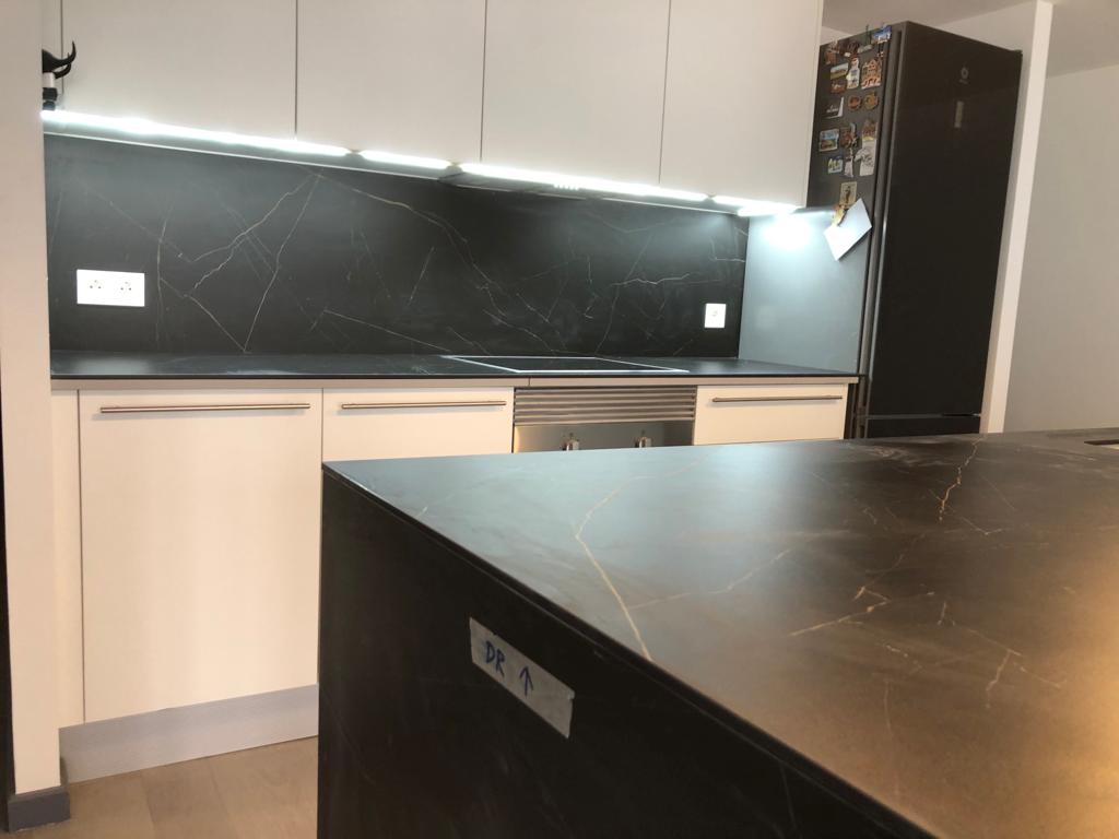 Porcelánico Es Nero – Desde 28,68 €/m² + IVA