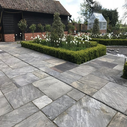 Sagar Black Porcelain – €28.80/m²